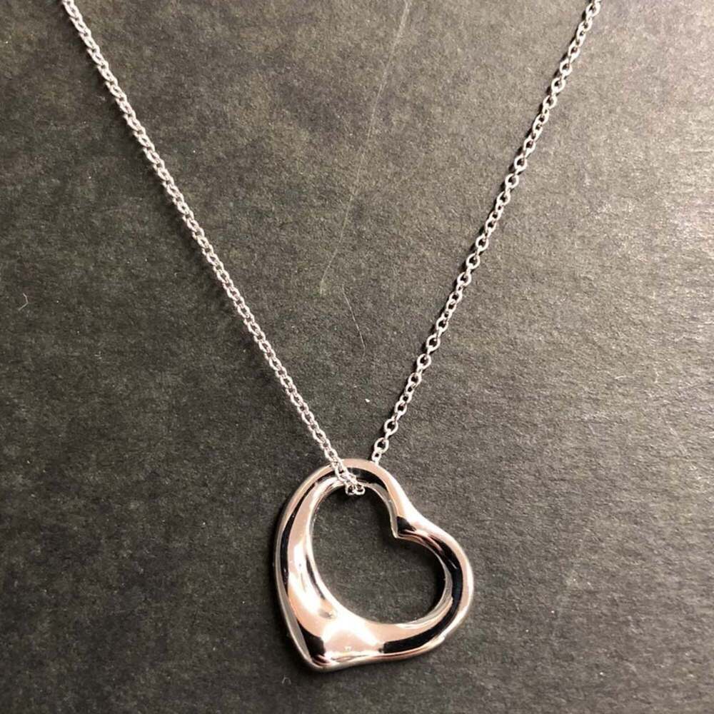 TIFFANY Silver Heart Necklace